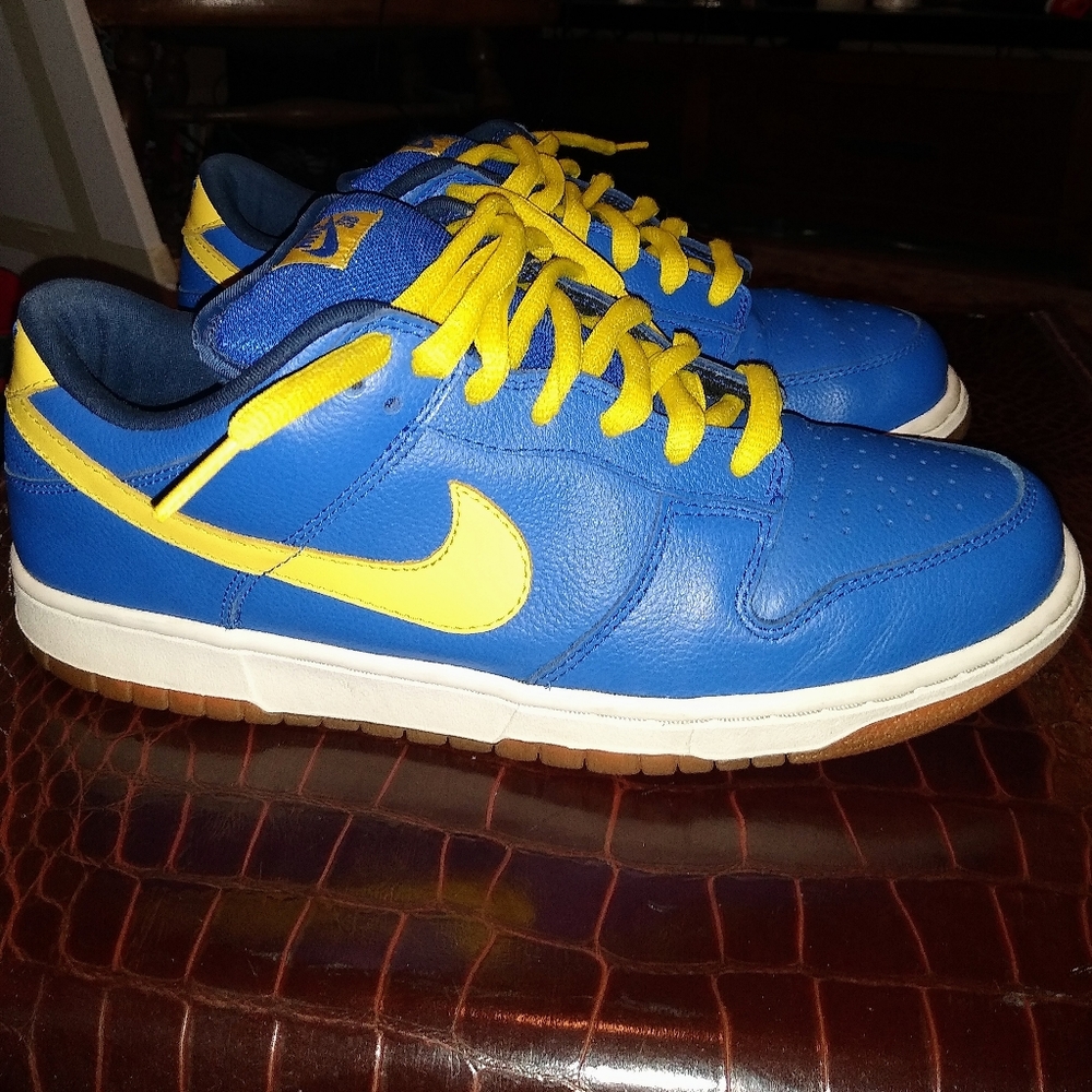 *SOLD*Nike SB Dunk Low, "Boca Jr." 10.5 Mens. 2005